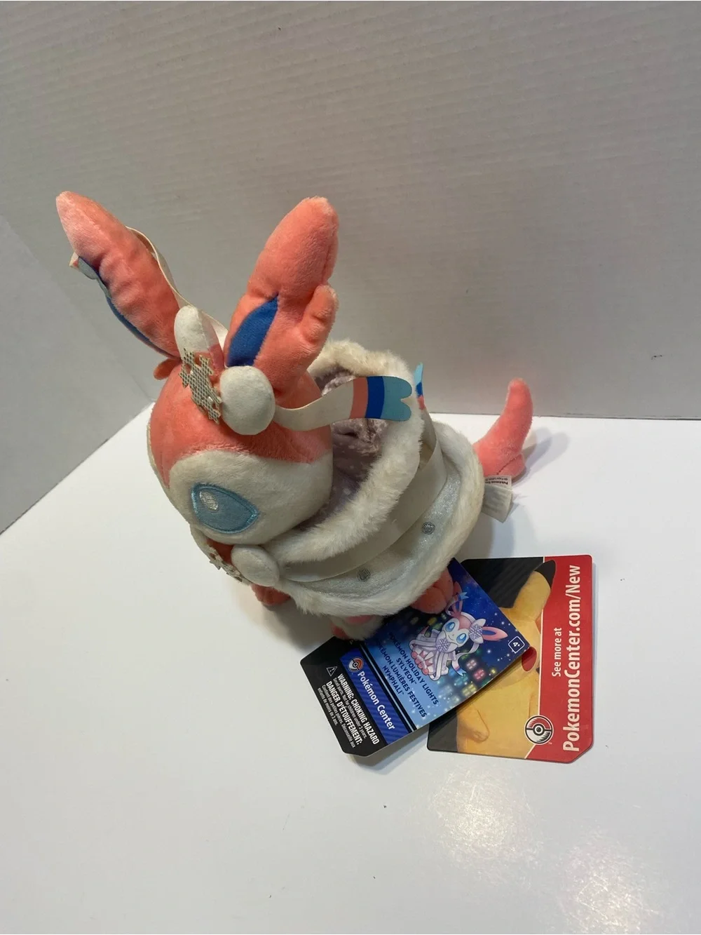 Pokémon Holiday Lights Sylveon Evee Plush 9” 2019 NWT Pokemon Collectible
